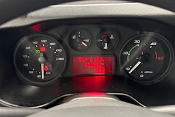 sininen Iveco Daily 2016 kuva 17.