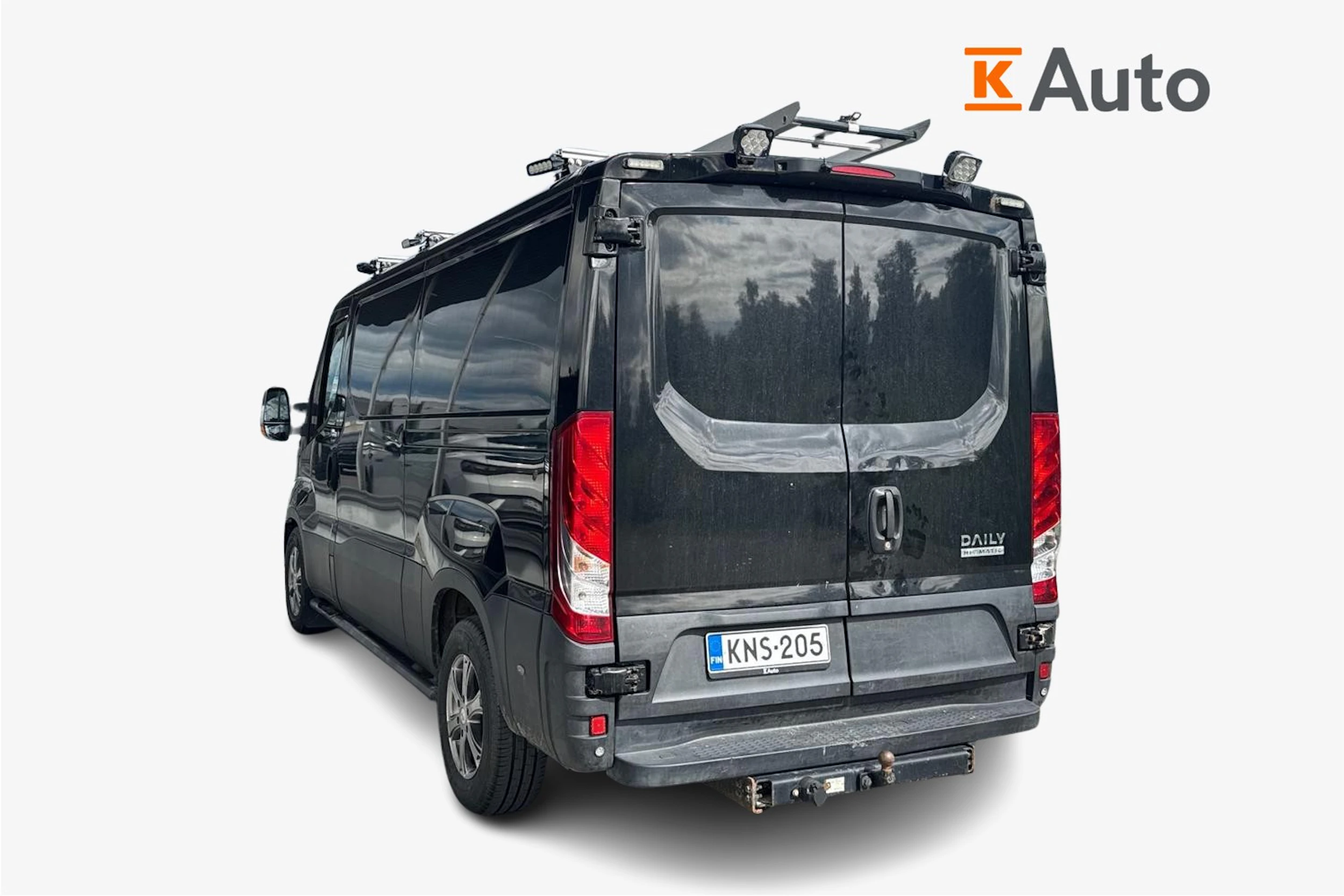 musta Iveco Daily 2016 kuva 2.