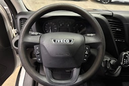 valkoinen Iveco Daily 2016 kuva 12.