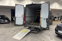 harmaa Iveco Daily 2017 kuva 13.