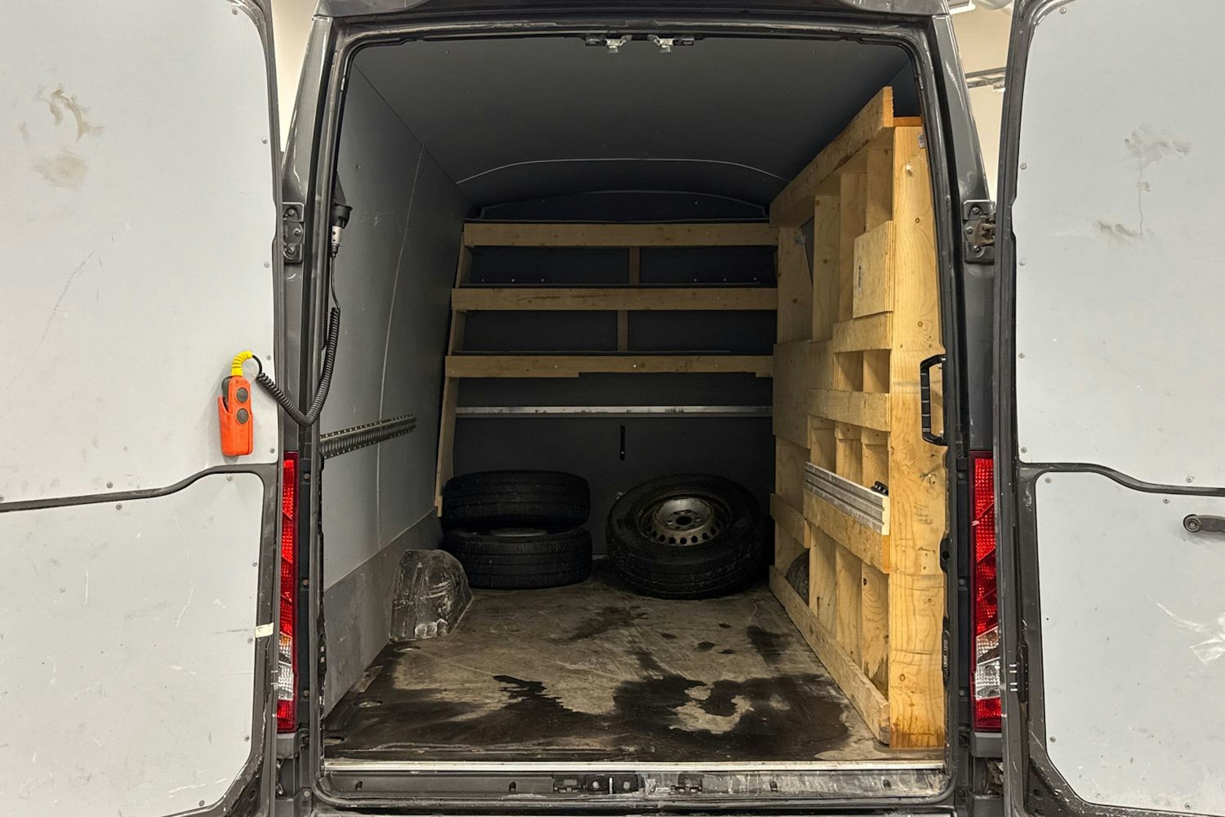 harmaa Iveco Daily 2017 kuva 15.