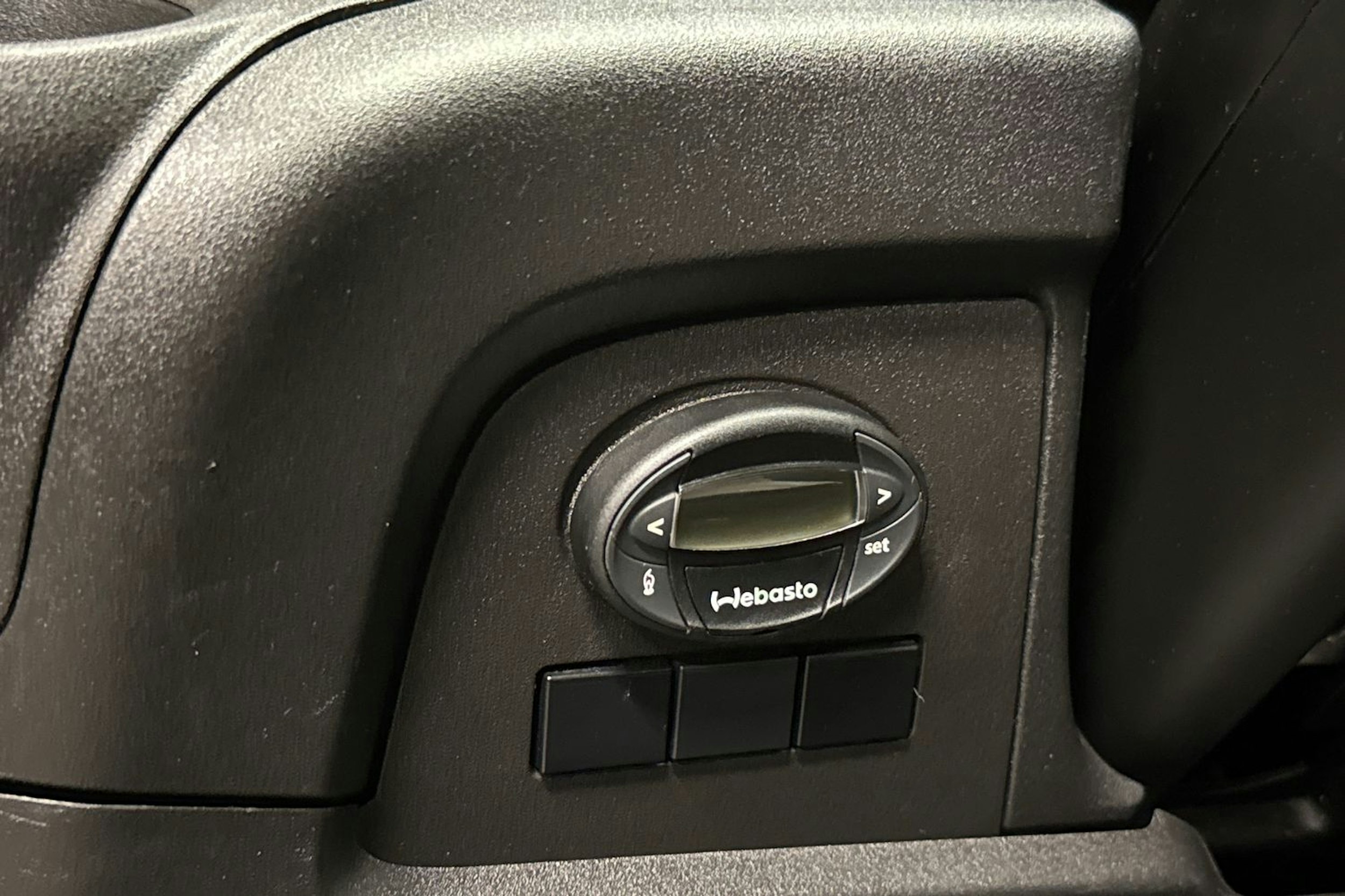 harmaa Iveco Daily 2017 kuva 21.