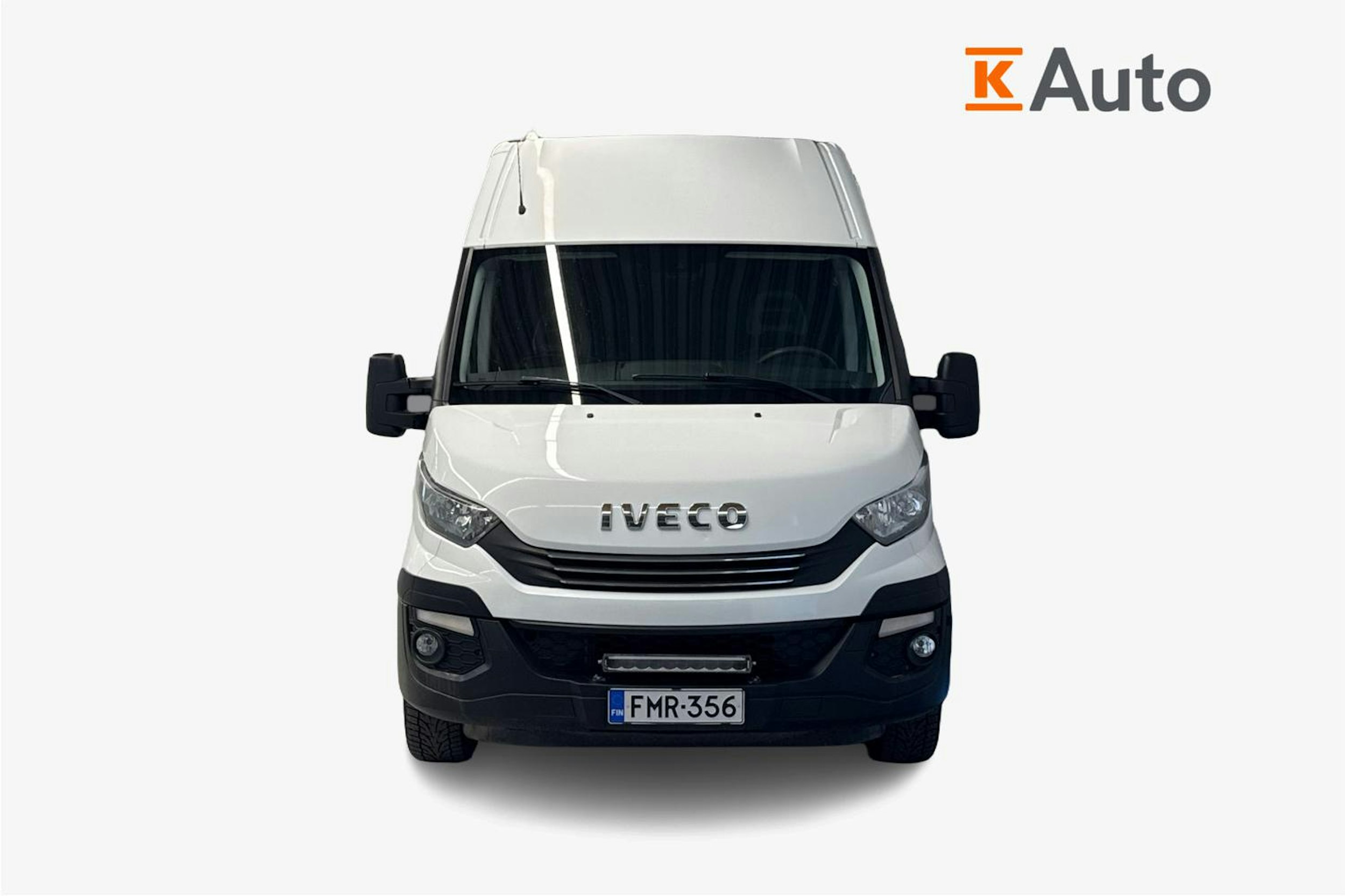valkoinen Iveco Daily 2017 kuva 5.