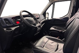 valkoinen Iveco Daily 2017 kuva 8.