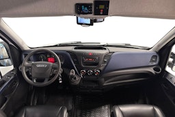 valkoinen Iveco Daily 2017 kuva 11.