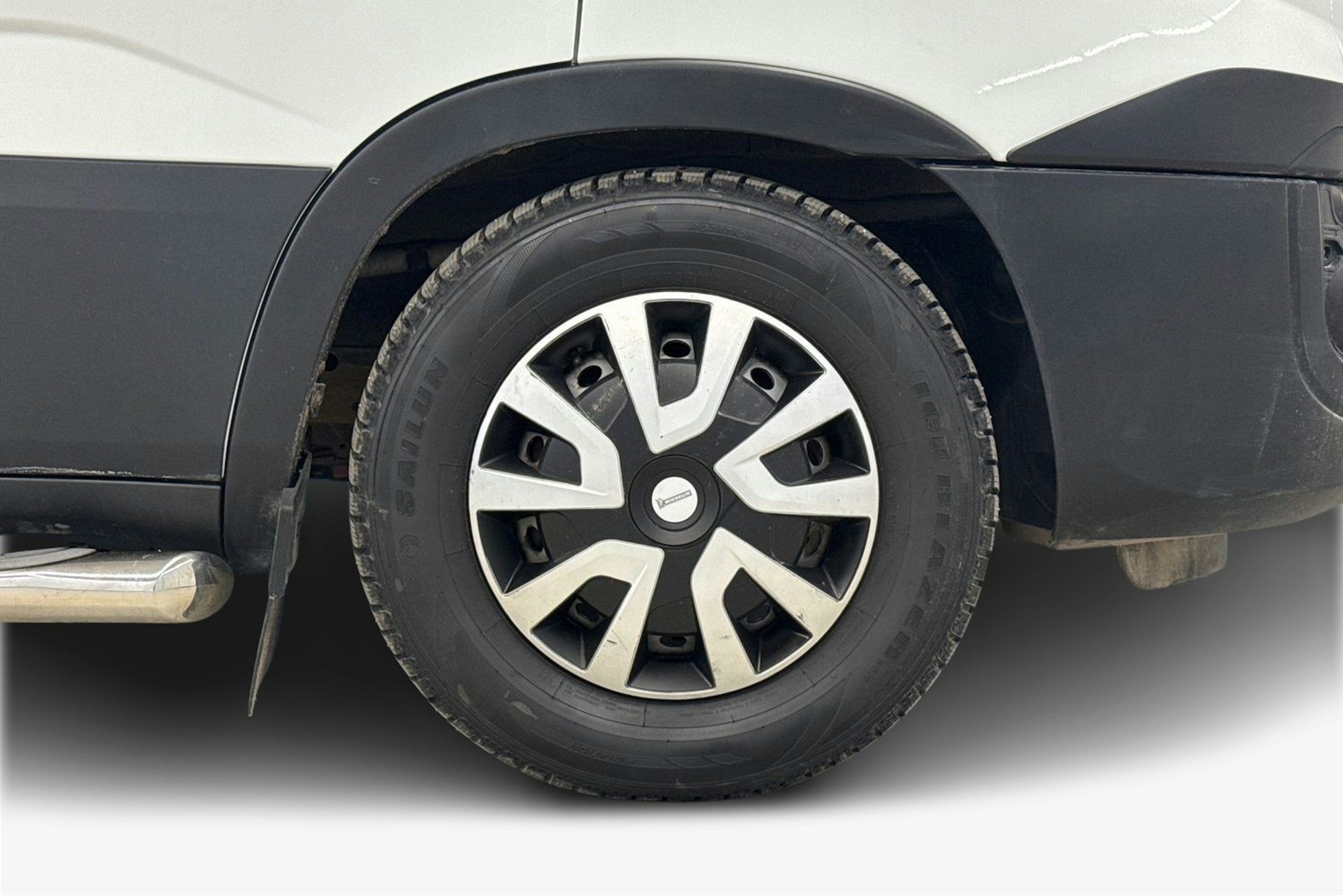 valkoinen Iveco Daily 2017 kuva 12.