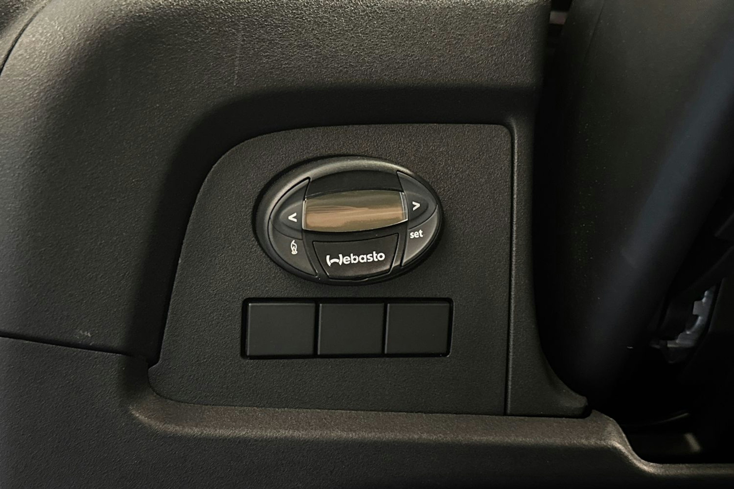 valkoinen Iveco Daily 2017 kuva 25.