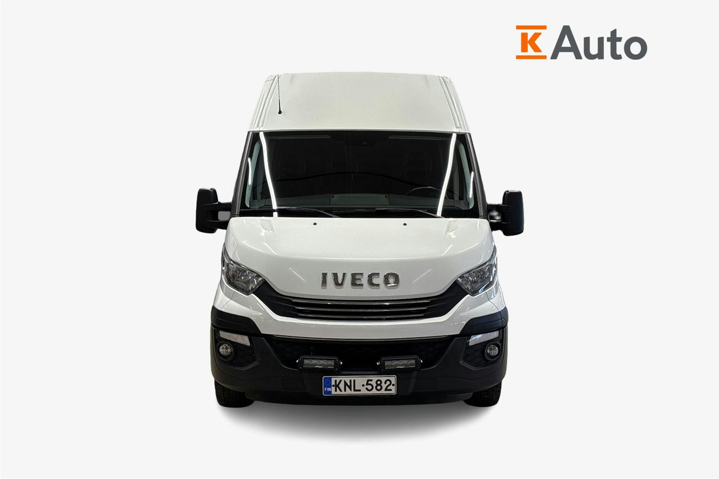 valkoinen Iveco Daily 2017 kuva 5.