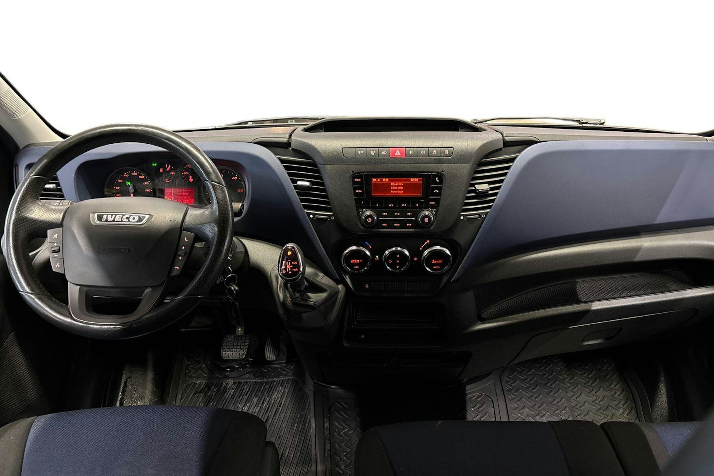 valkoinen Iveco Daily 2017 kuva 9.