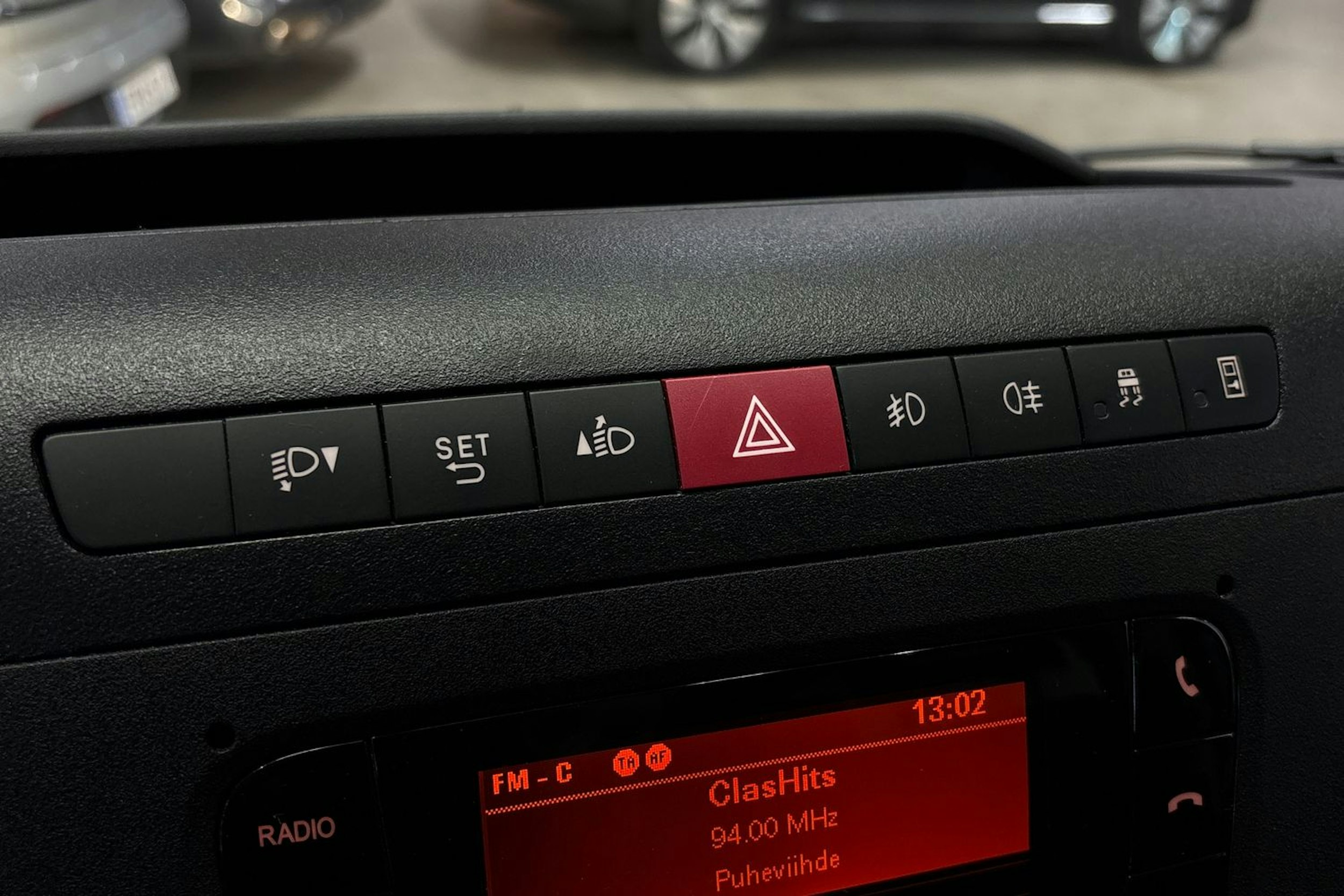 valkoinen Iveco Daily 2017 kuva 23.