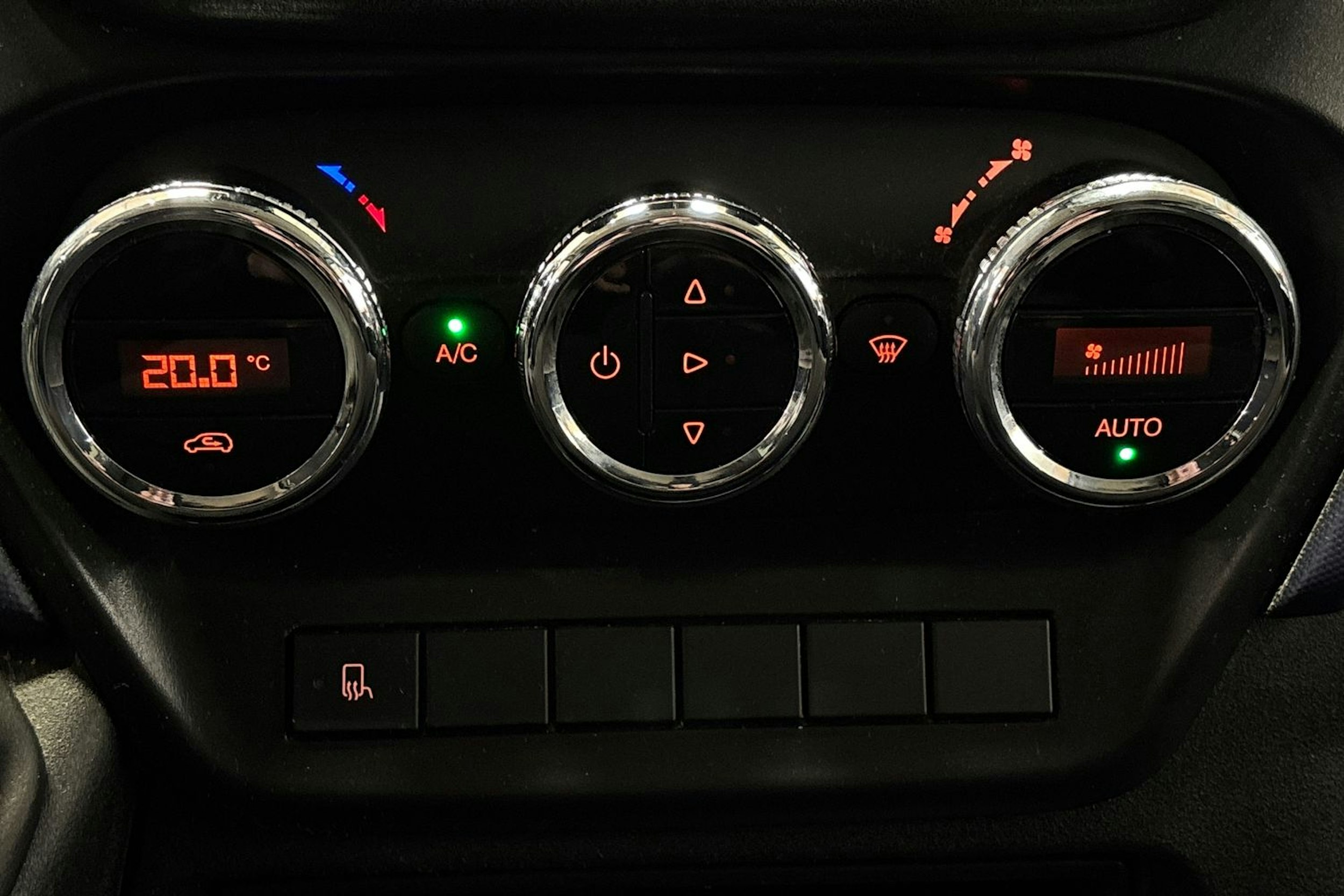 valkoinen Iveco Daily 2017 kuva 24.