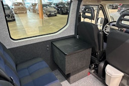 valkoinen Iveco Daily 2017 kuva 28.