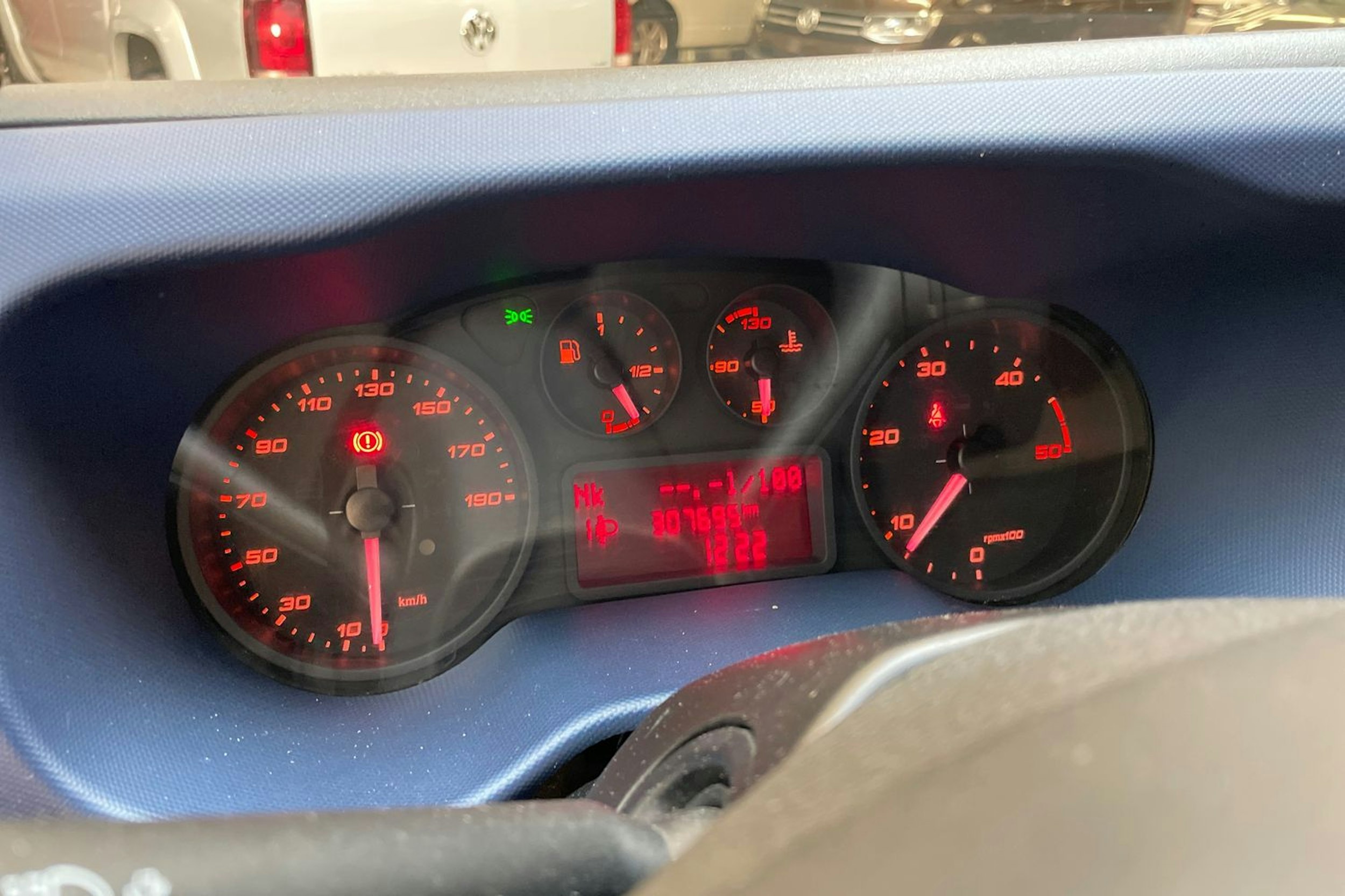 valkoinen Iveco Daily 2017 kuva 24.