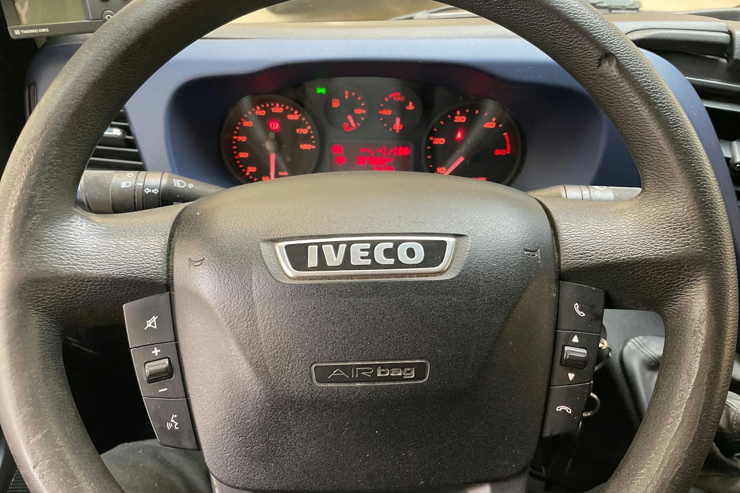 valkoinen Iveco Daily 2017 kuva 25.