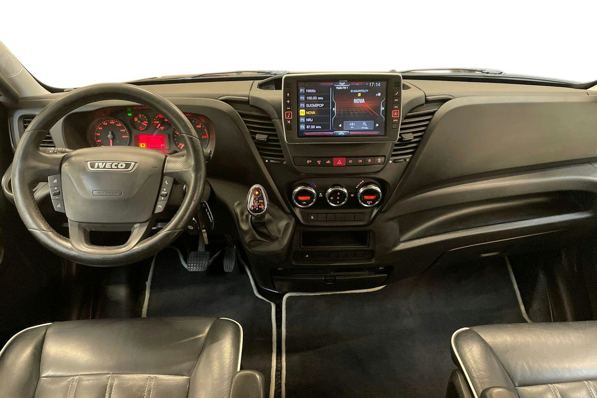 musta Iveco Daily 2017 kuva 9.