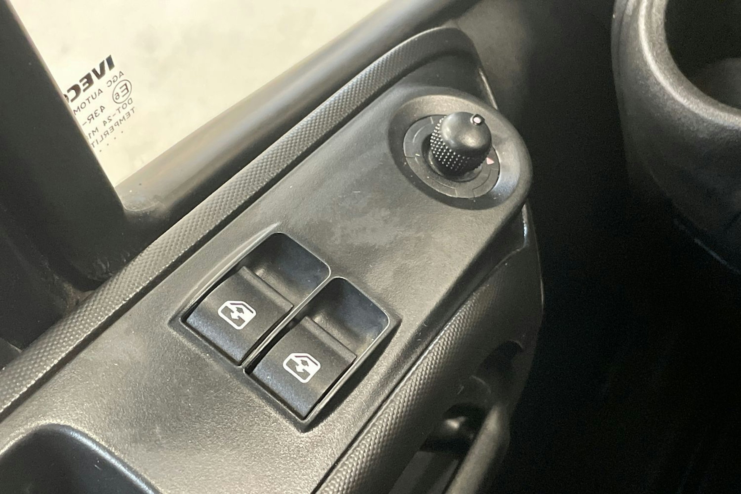 musta Iveco Daily 2017 kuva 18.