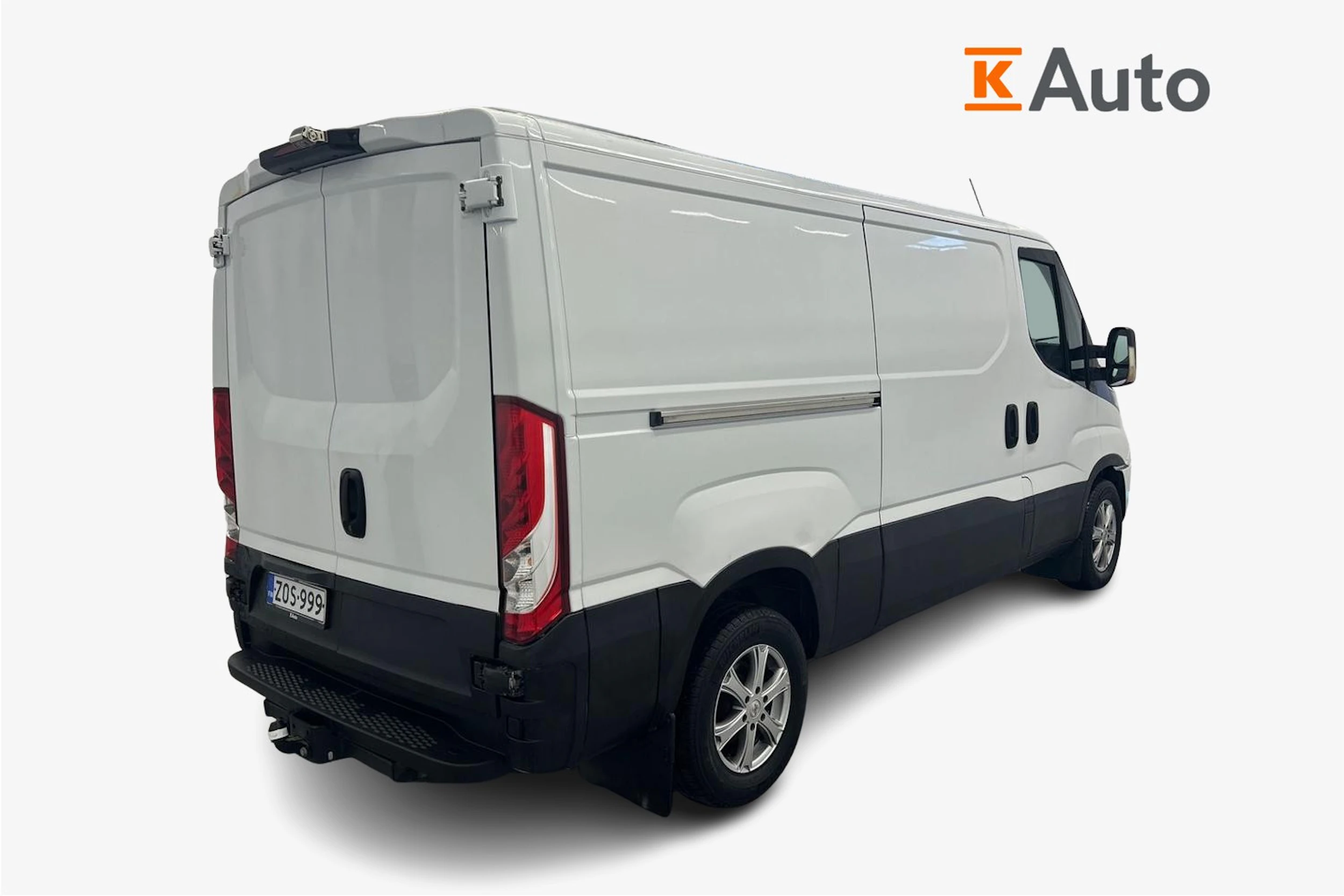 valkoinen Iveco Daily 2018 kuva 2.