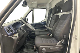 valkoinen Iveco Daily 2018 kuva 6.