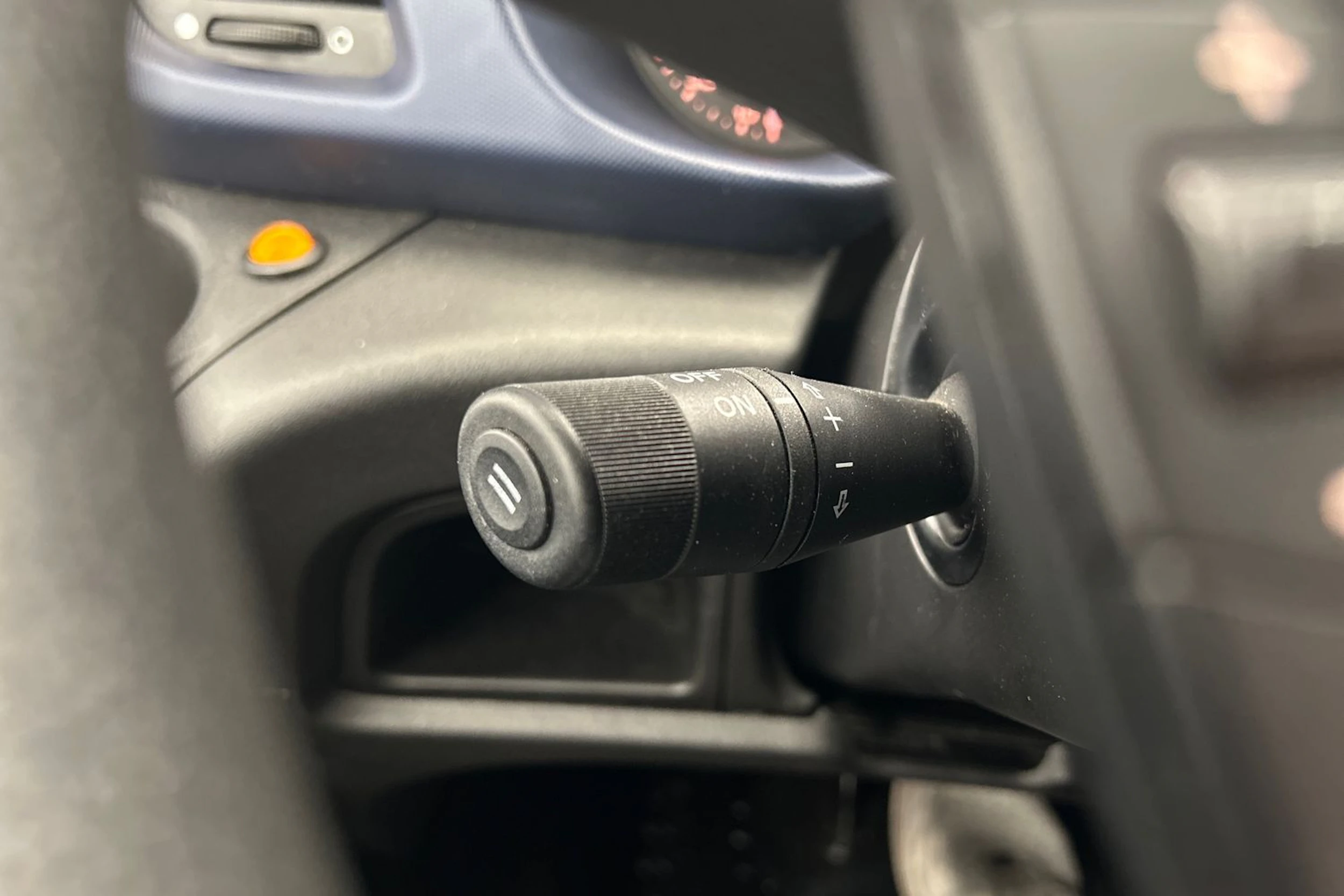 valkoinen Iveco Daily 2018 kuva 16.