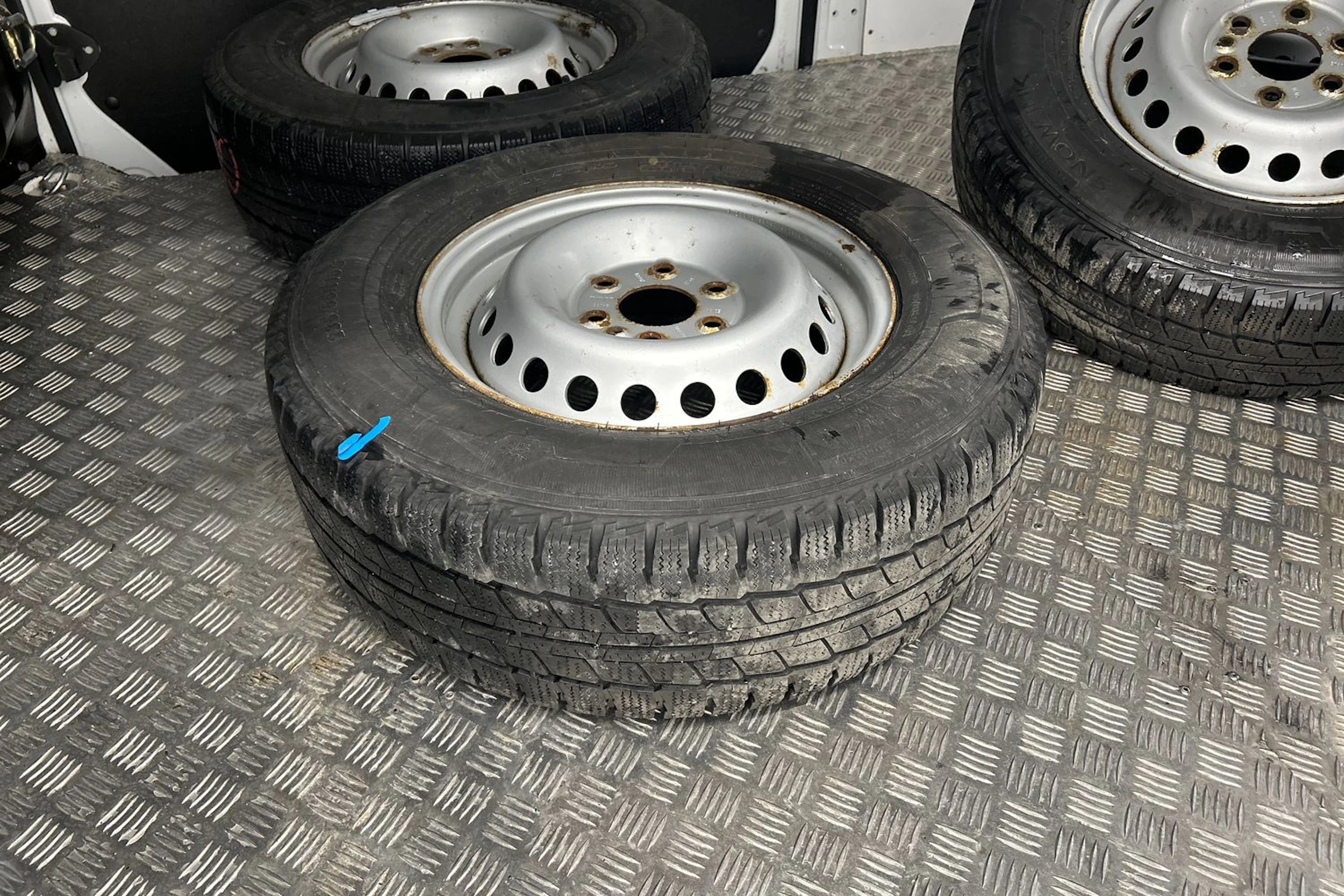 valkoinen Iveco Daily 2018 kuva 21.