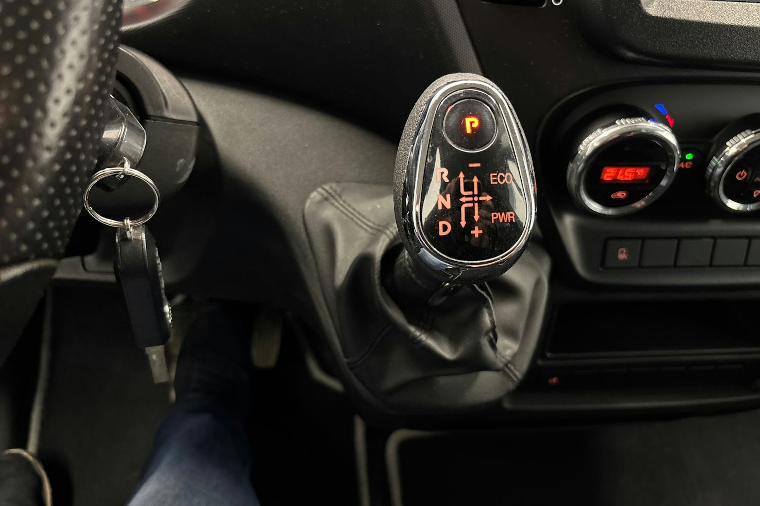 valkoinen Iveco Daily 2019 kuva 15.