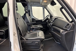 valkoinen Iveco Daily 2019 kuva 25.