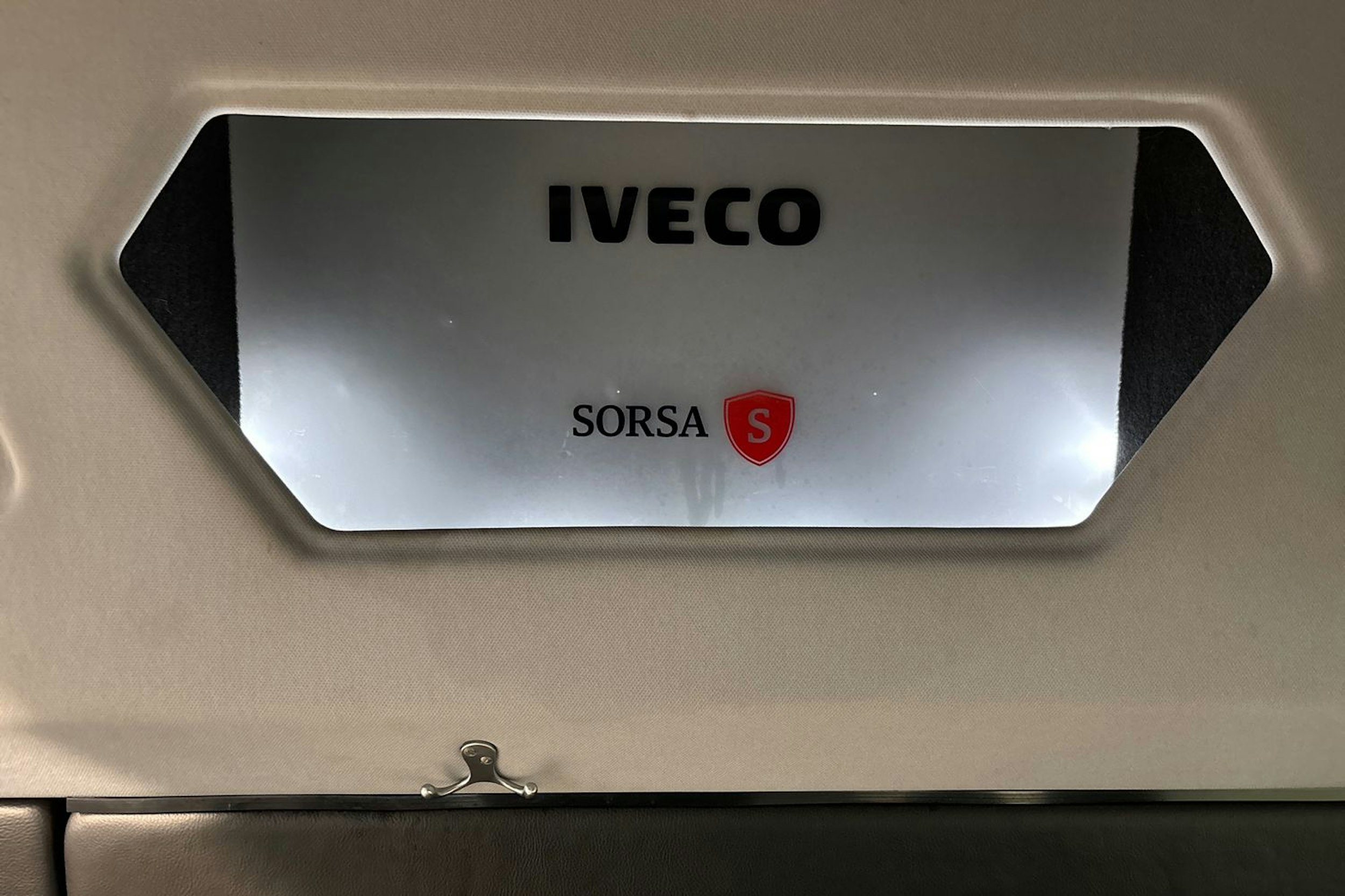 valkoinen Iveco Daily 2019 kuva 26.