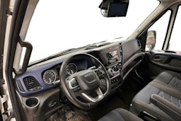 valkoinen Iveco Daily 2019 kuva 3.