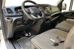 valkoinen Iveco Daily 2020 kuva 6.