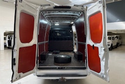 valkoinen Iveco Daily 2020 kuva 11.