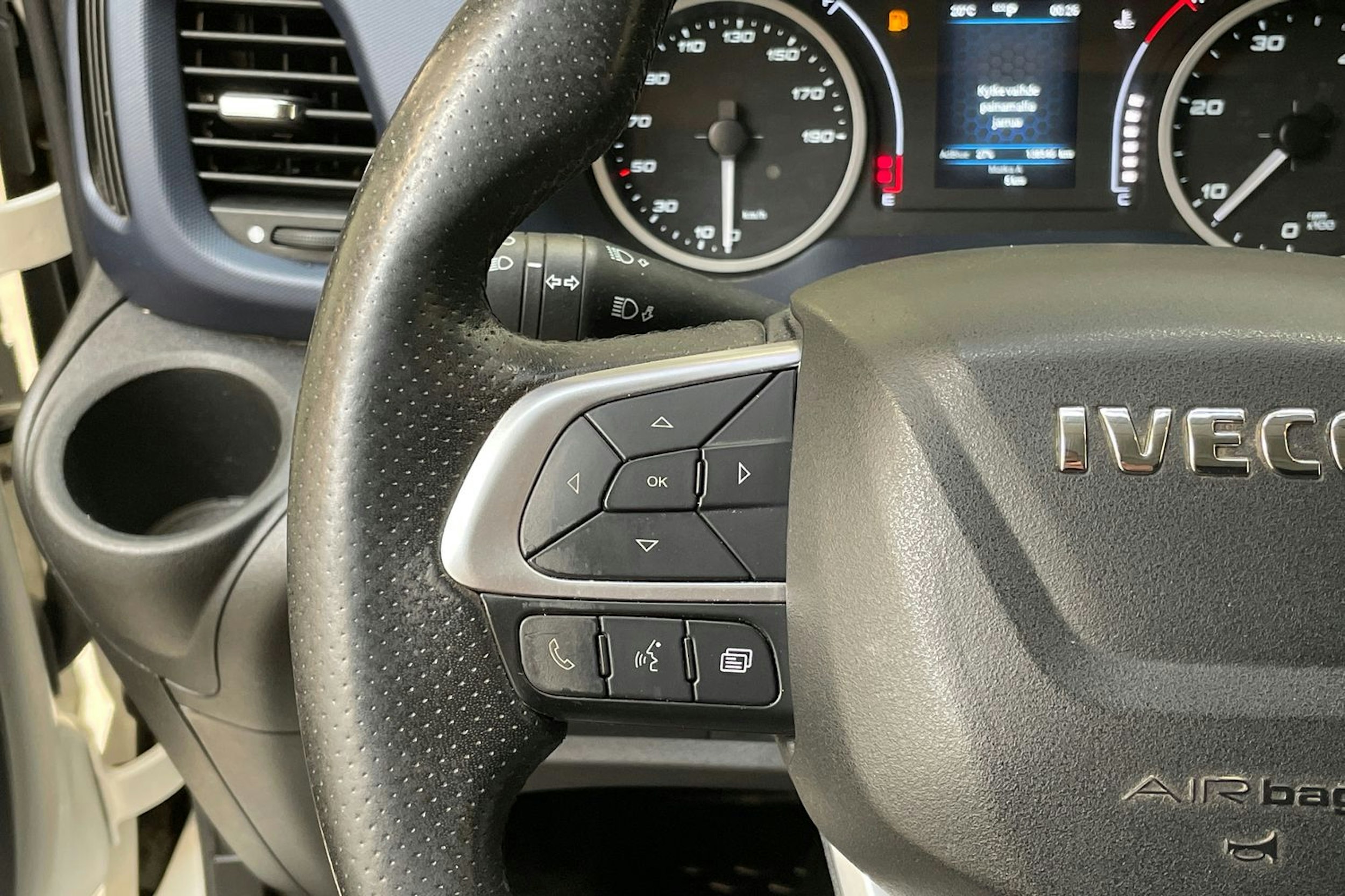 valkoinen Iveco Daily 2020 kuva 14.