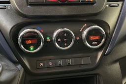 valkoinen Iveco Daily 2020 kuva 17.