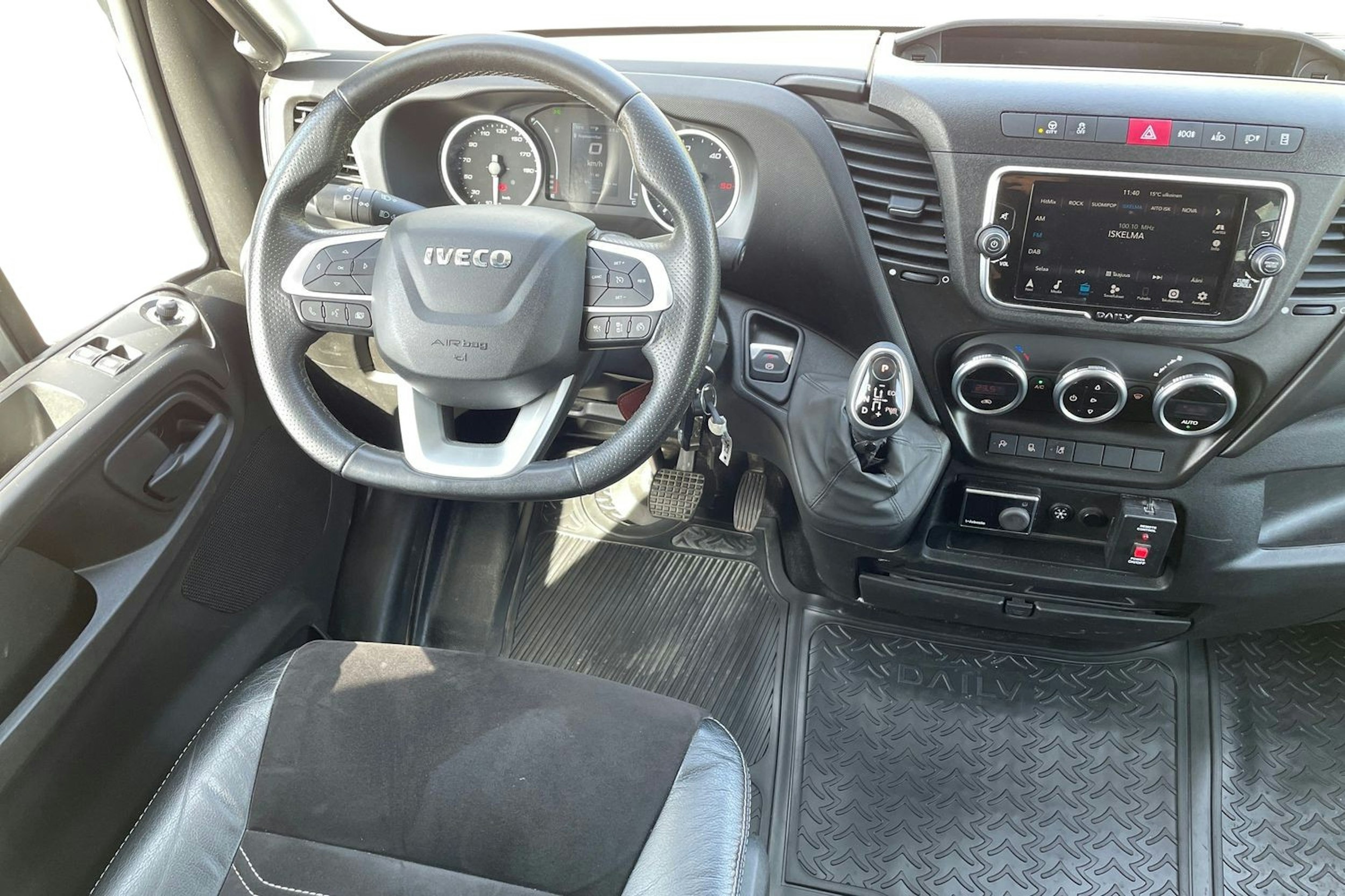 met. harmaa Iveco Daily 2022 kuva 7.