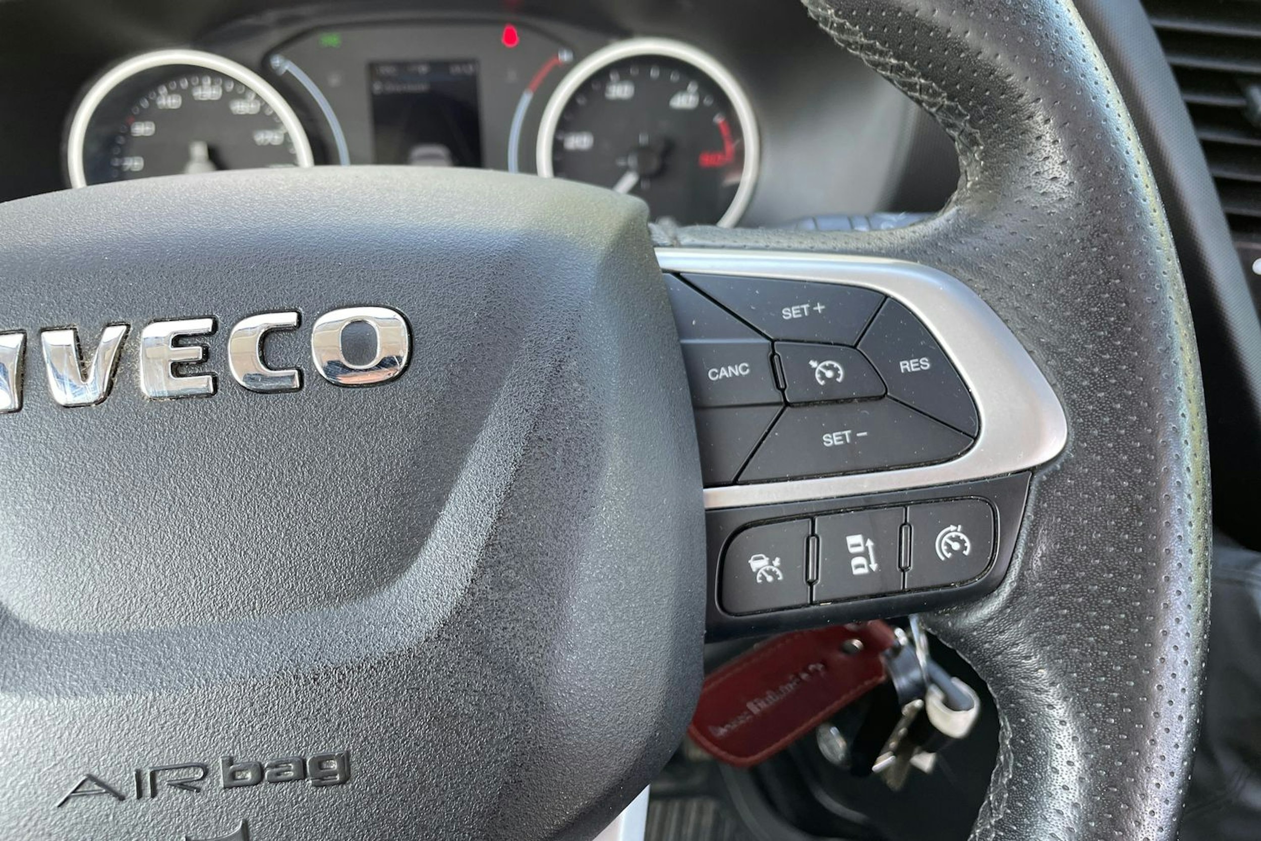 met. harmaa Iveco Daily 2022 kuva 17.