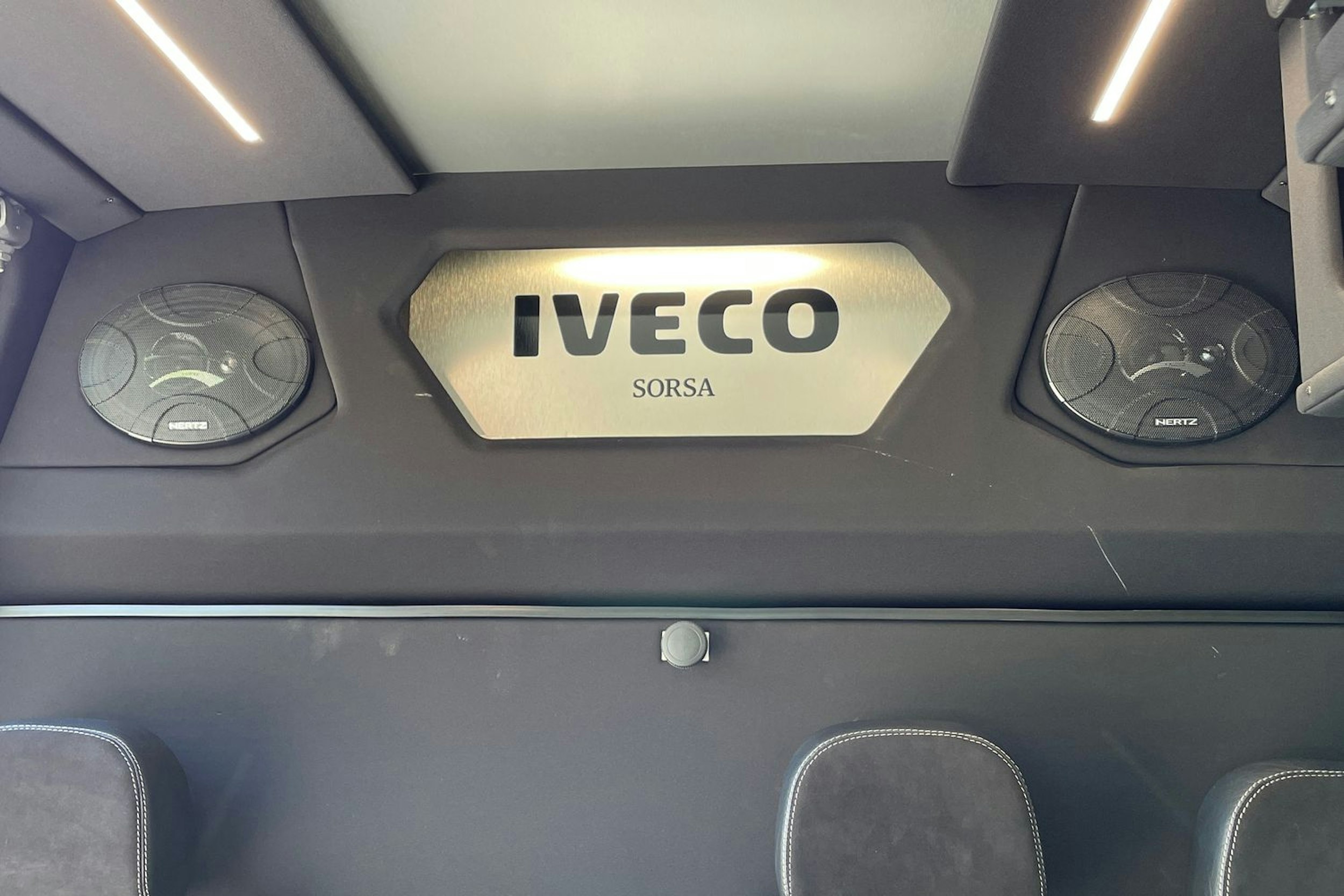 met. harmaa Iveco Daily 2022 kuva 23.