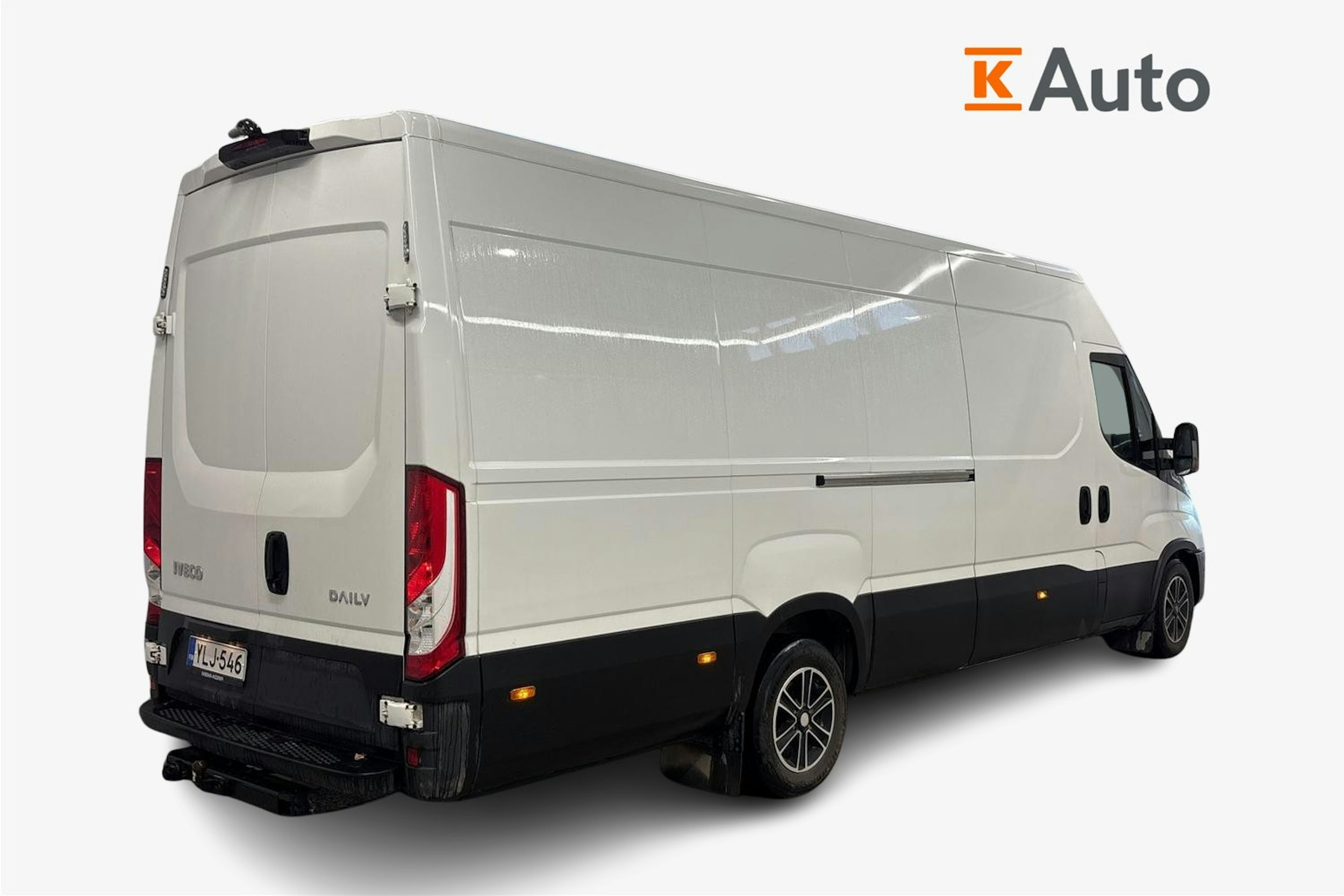 valkoinen Iveco Daily 2022 kuva 2.