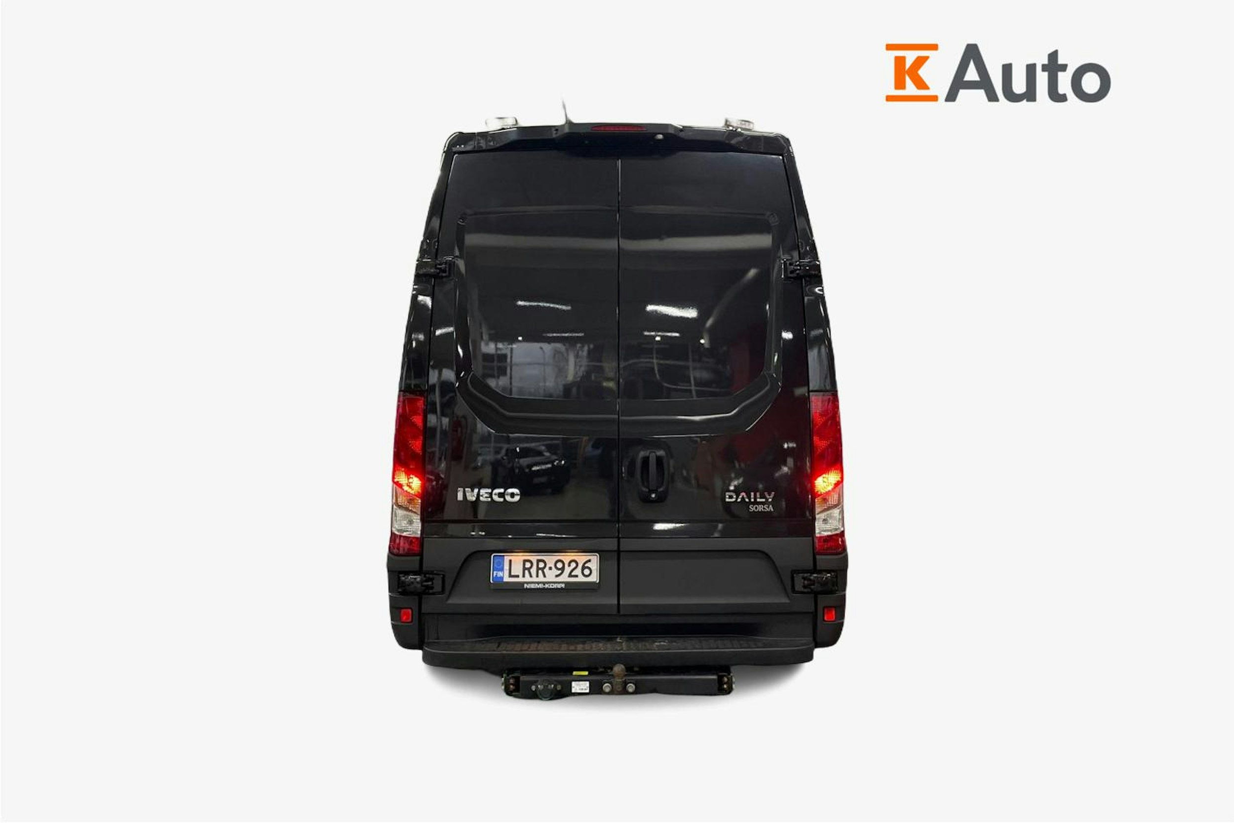 Musta Iveco Daily 2023 kuva 4.