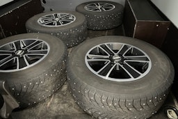 Musta Iveco Daily 2023 kuva 13.