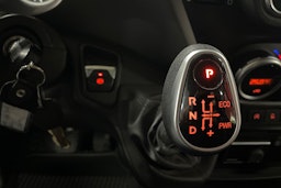 Musta Iveco Daily 2023 kuva 22.