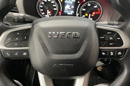 Musta Iveco Daily 2023 kuva 23.