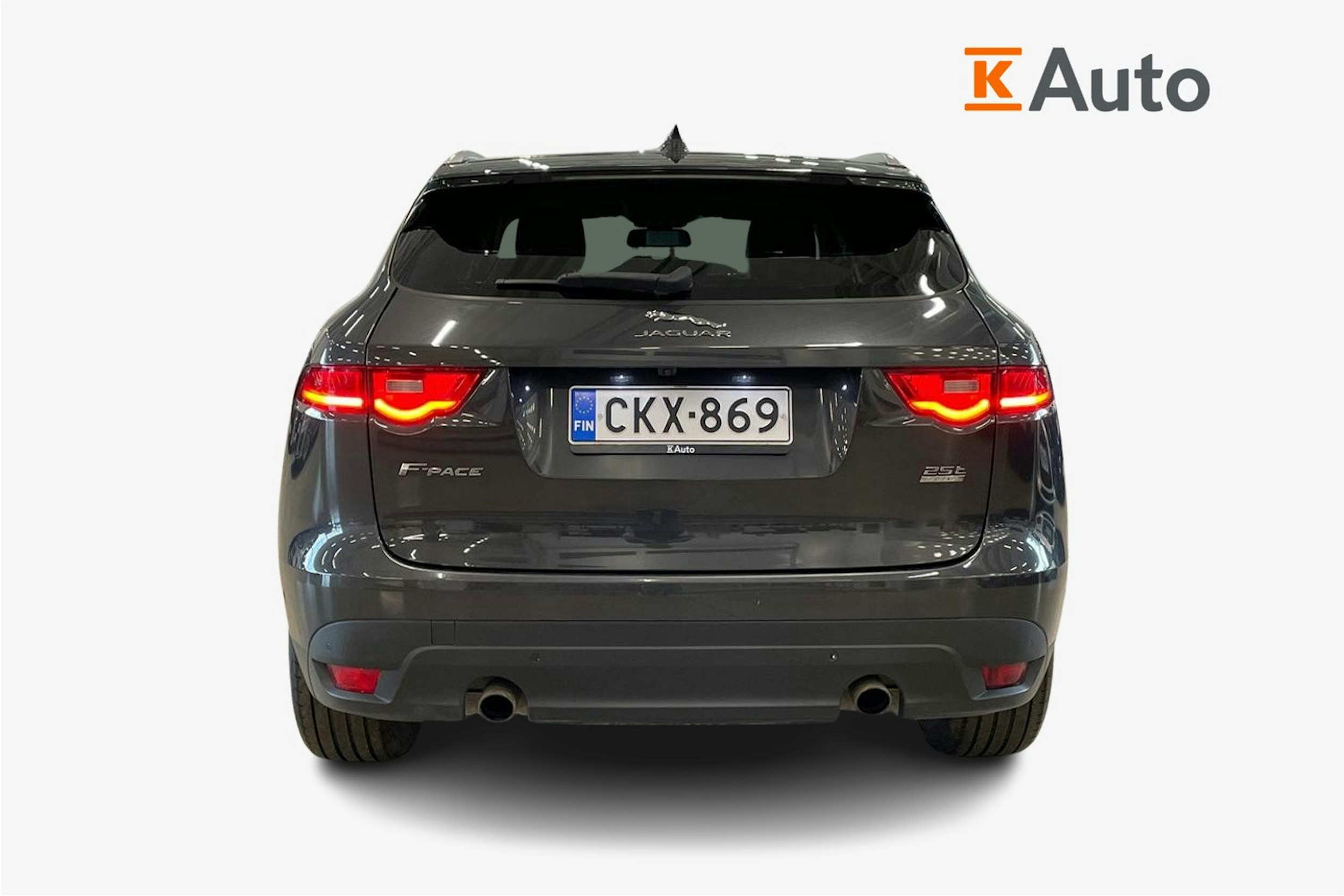 met. harmaa Jaguar F-PACE 2017 kuva 3.