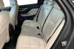 met. harmaa Jaguar F-PACE 2017 kuva 10.