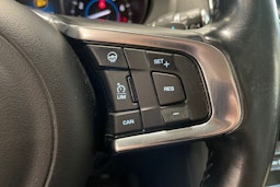 met. harmaa Jaguar F-PACE 2017 kuva 16.