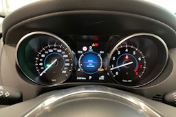 met. harmaa Jaguar F-PACE 2017 kuva 17.