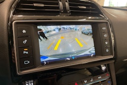 met. harmaa Jaguar F-PACE 2017 kuva 25.