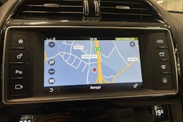 met. harmaa Jaguar F-PACE 2017 kuva 27.