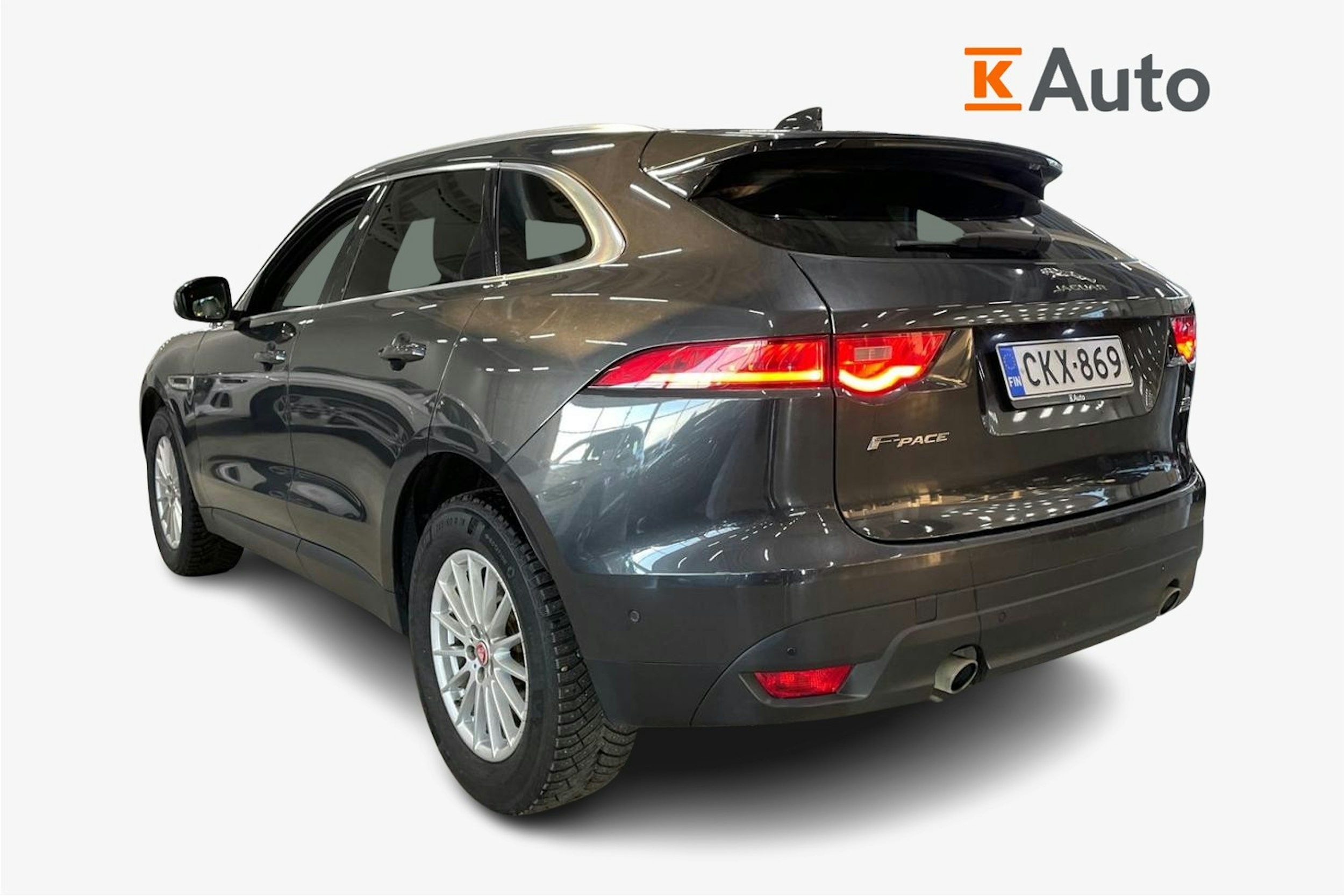 met. harmaa Jaguar F-PACE 2018 kuva 2.