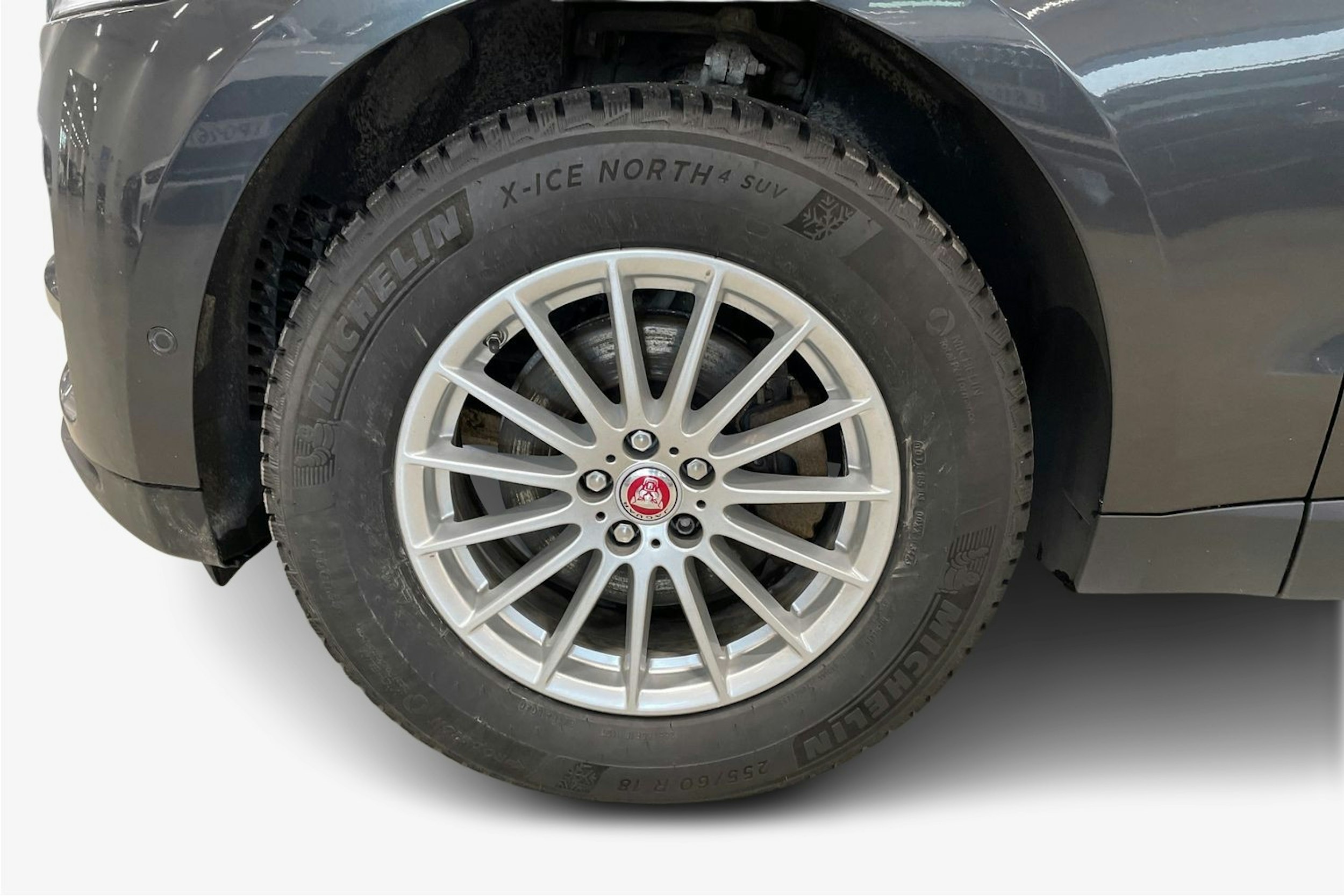 met. harmaa Jaguar F-PACE 2018 kuva 11.