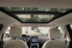 met. harmaa Jaguar F-PACE 2018 kuva 18.