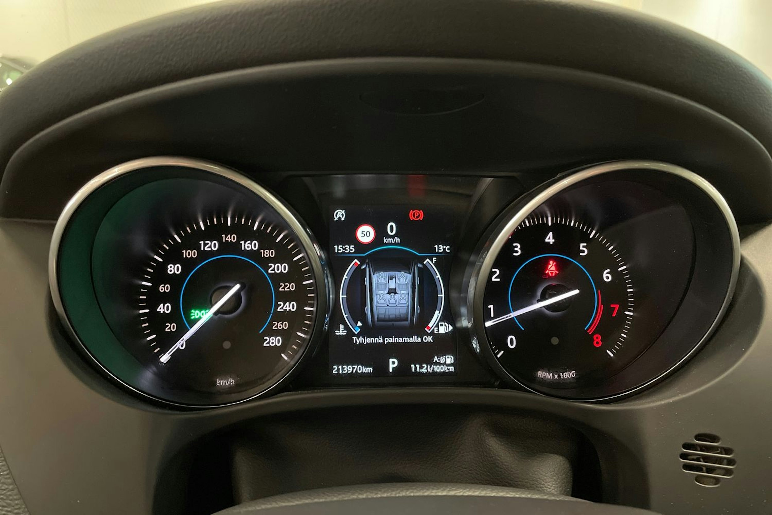 met. harmaa Jaguar F-PACE 2018 kuva 22.